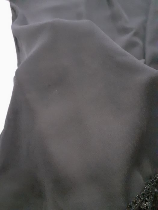 Czarna elegancka bluzka z gipiurą. Rozm.38-40