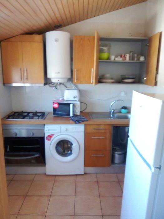 Grândola t2( estudio)segundo andar, junto ao mercado municipal