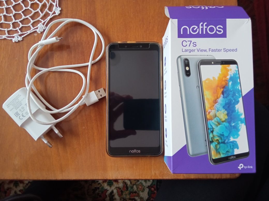 Смартфон Neffos C7s