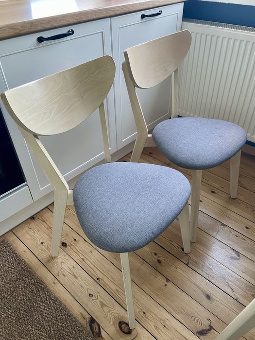 Zestaw stół z 4 krzesłami