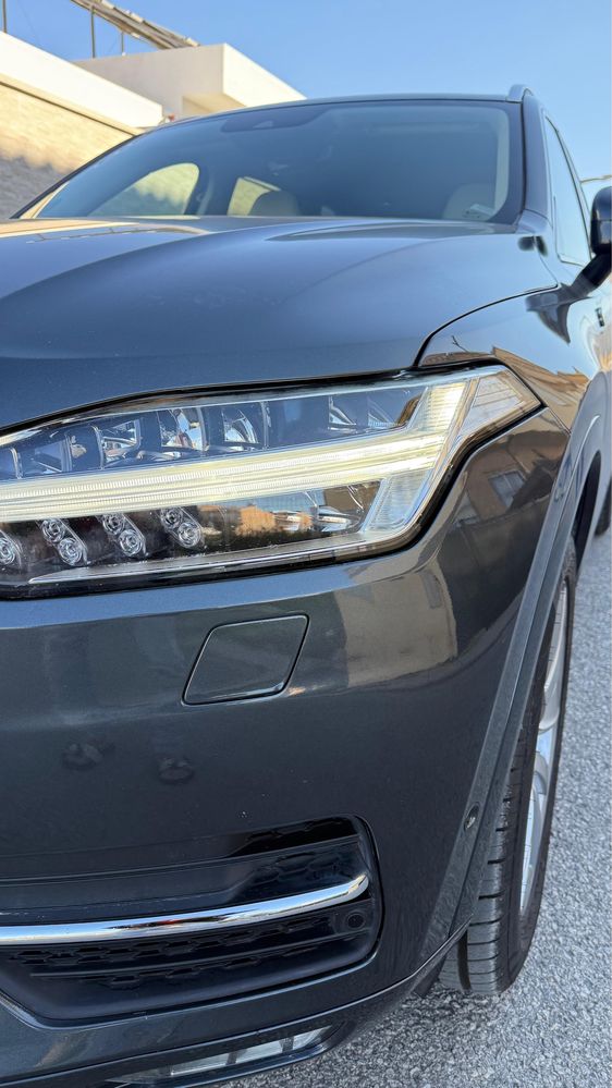 Volvo XC90 muito novo!