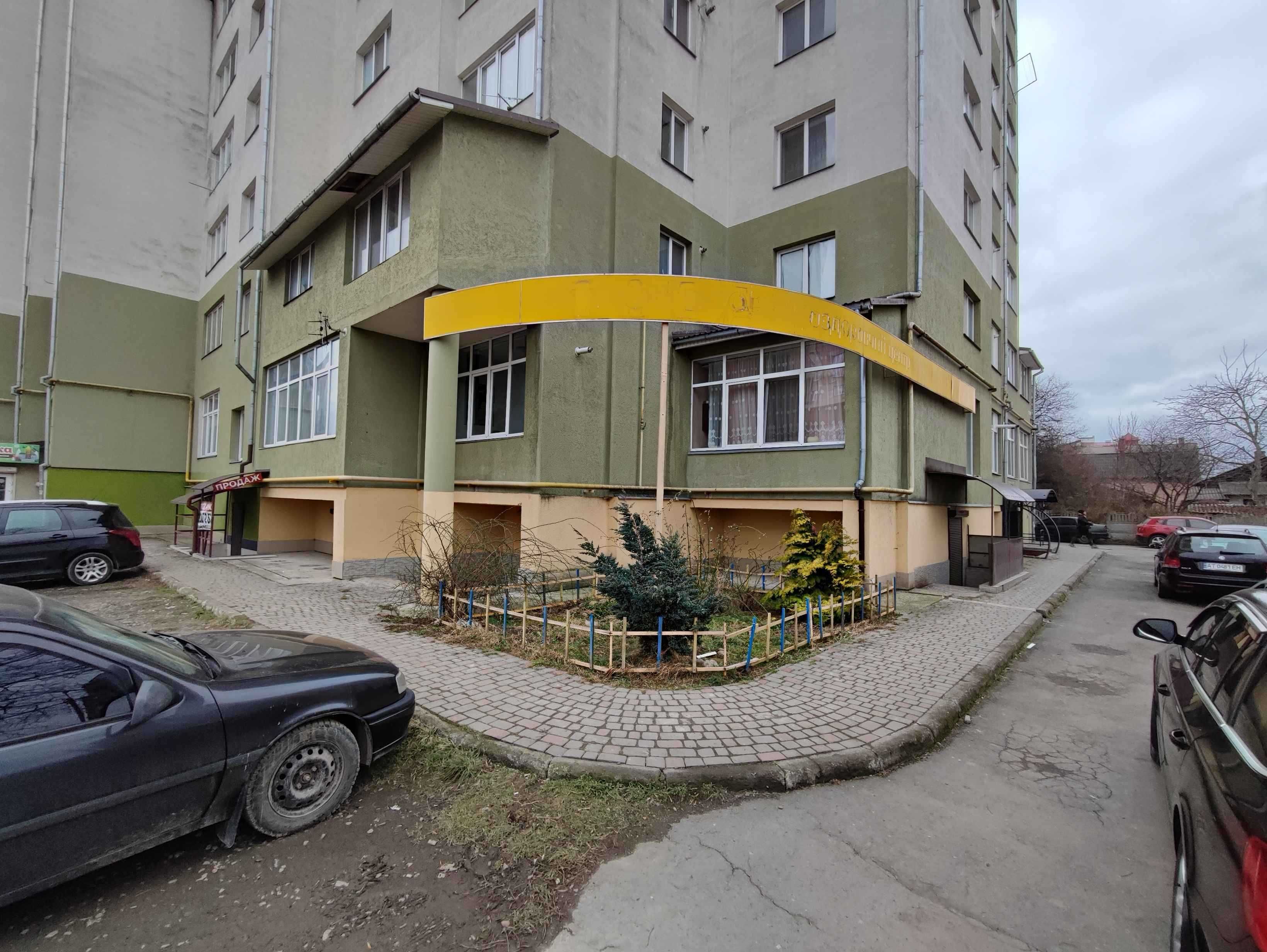 Приміщення 117 м2 з фасадним входом за вул. Кисілевської
