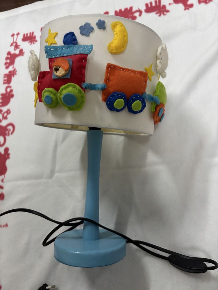 Candeiro de mesa de cabeceira quarto criança