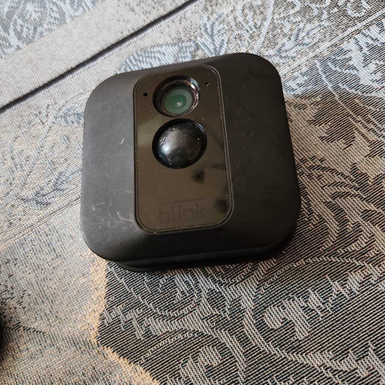 Охранная камера умного дома Blink XT Video Security Camera
