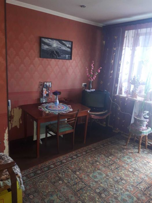 Продам однокімнатну квартиру в Таiрове