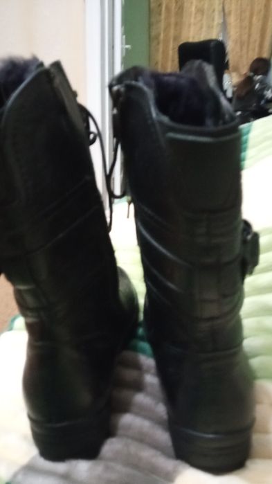 Нові зимові шкіряні сапожки 40, повномірять0 роз.
