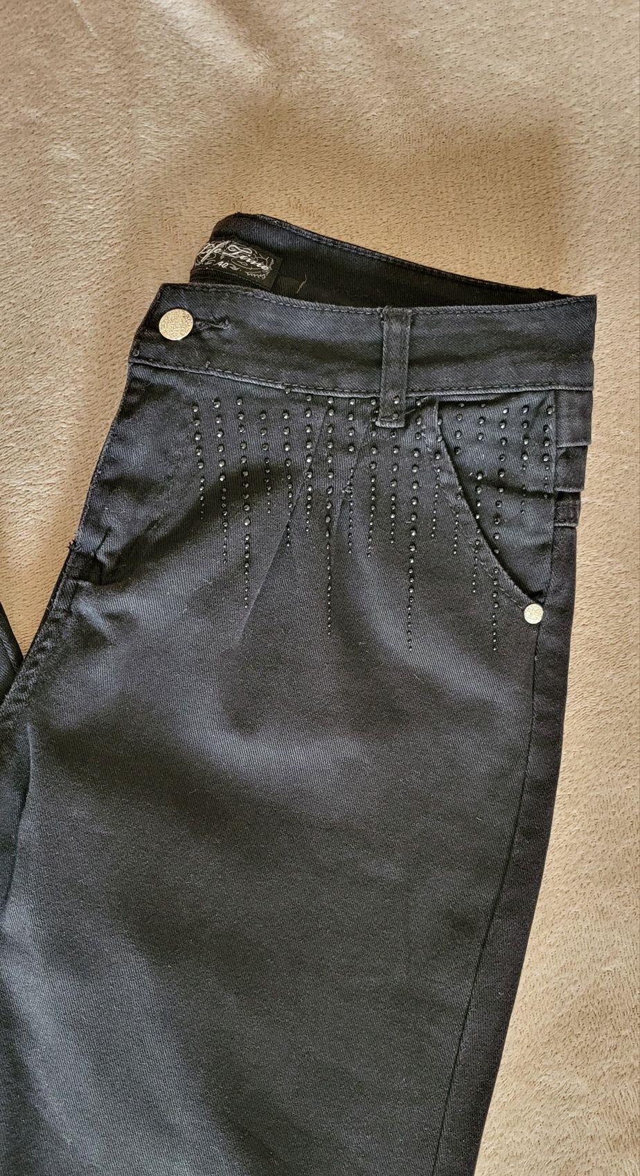Czarne, eleganckie spodnie, ozdobne cekiny, r. 40, 3