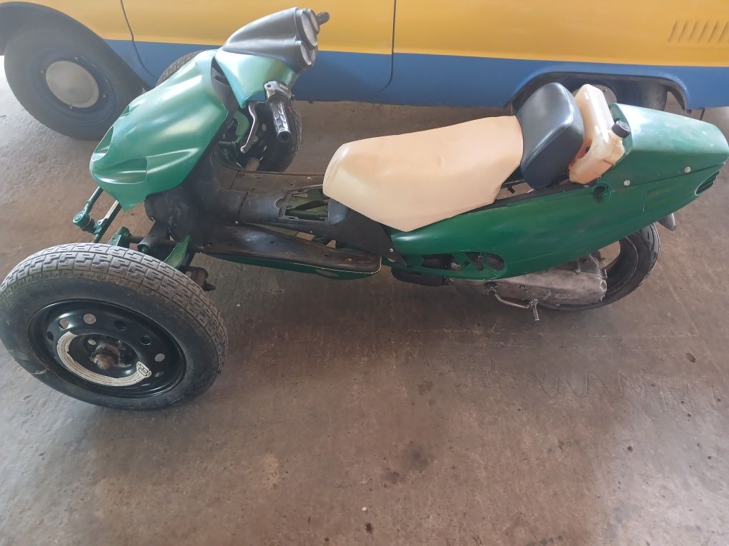 Продам скутер малагуті