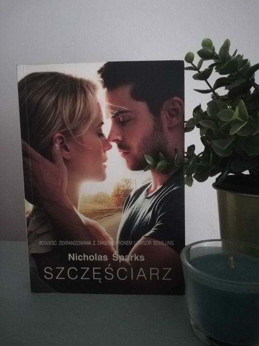 Szczęściarz Nicholas Sparks książka okładka filmowa