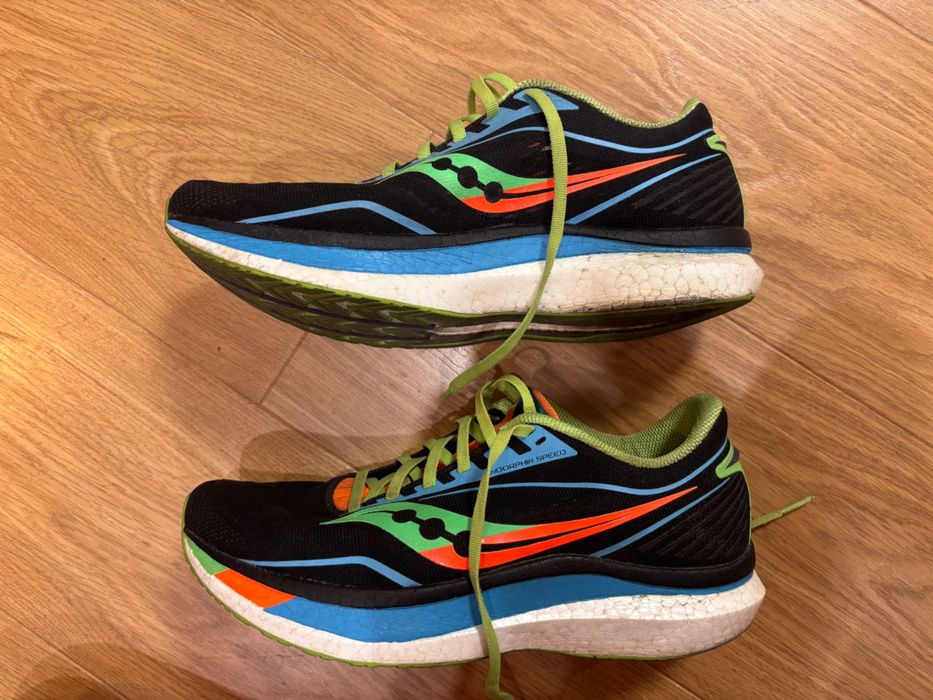 Кросівки бігові Saucony Endorphin Speed чоловічі 43 44 б/у Кольорові