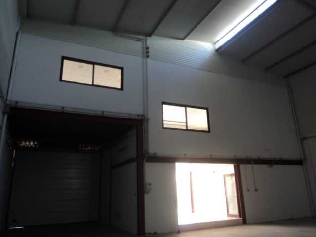 Aluguer de Armazem com Escritorios