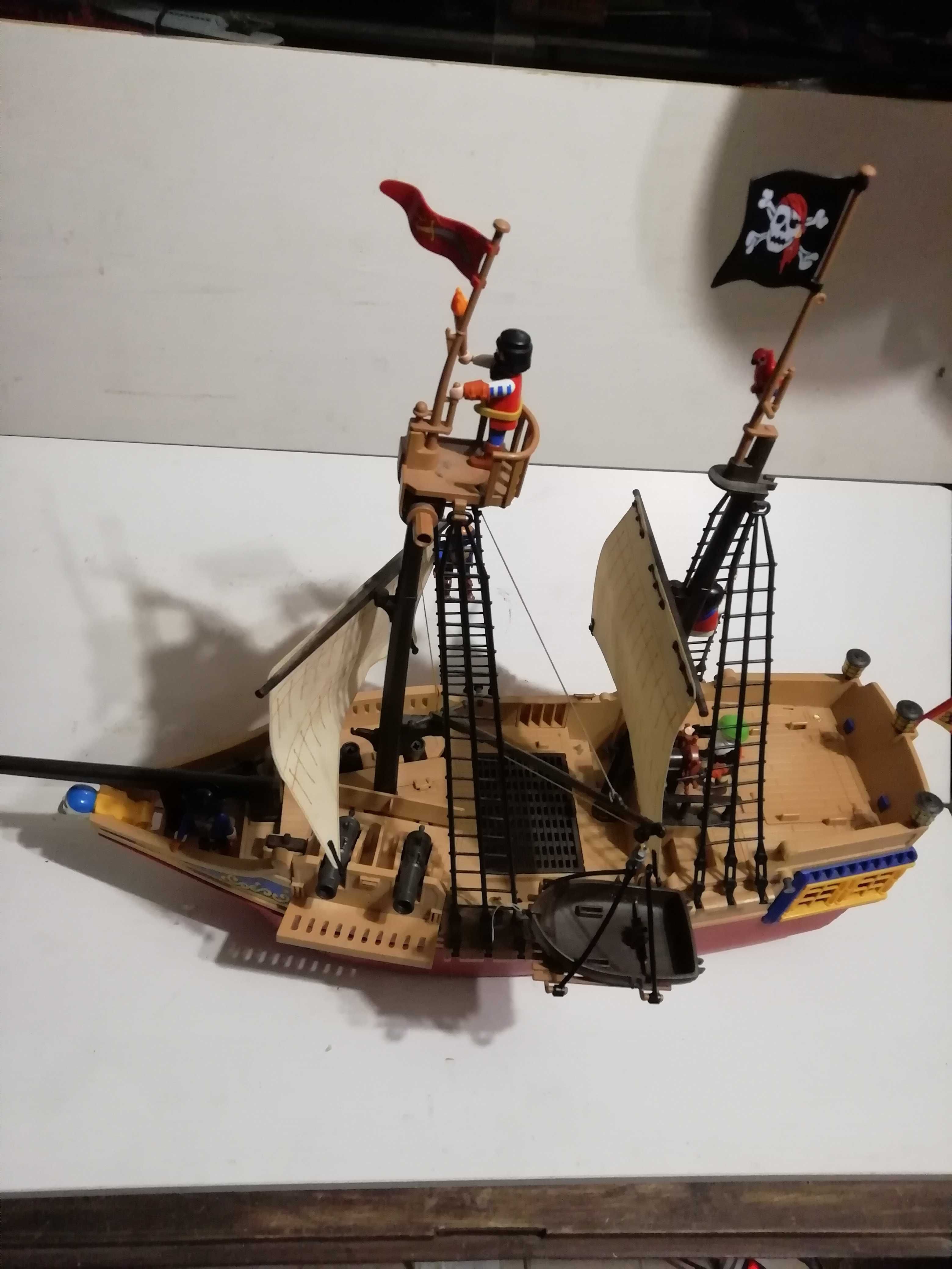 Barco pirata playmobil