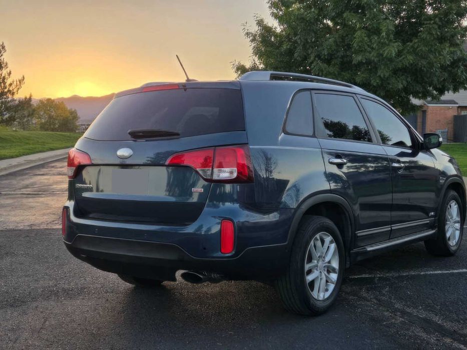 Kia Sorento LX      2015