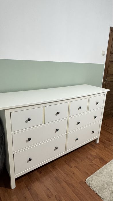 Vendo Comoda IKEA HEMNES 8 gavetas