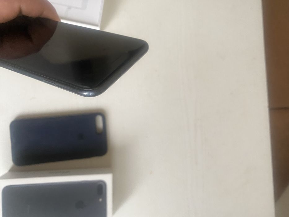 Iphone 7+ в отличном состоянии