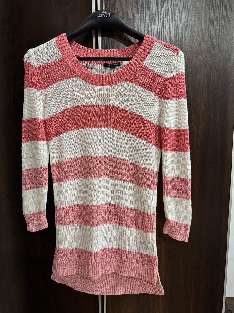 Długi sweter damski firmy Tommy Hilfiger