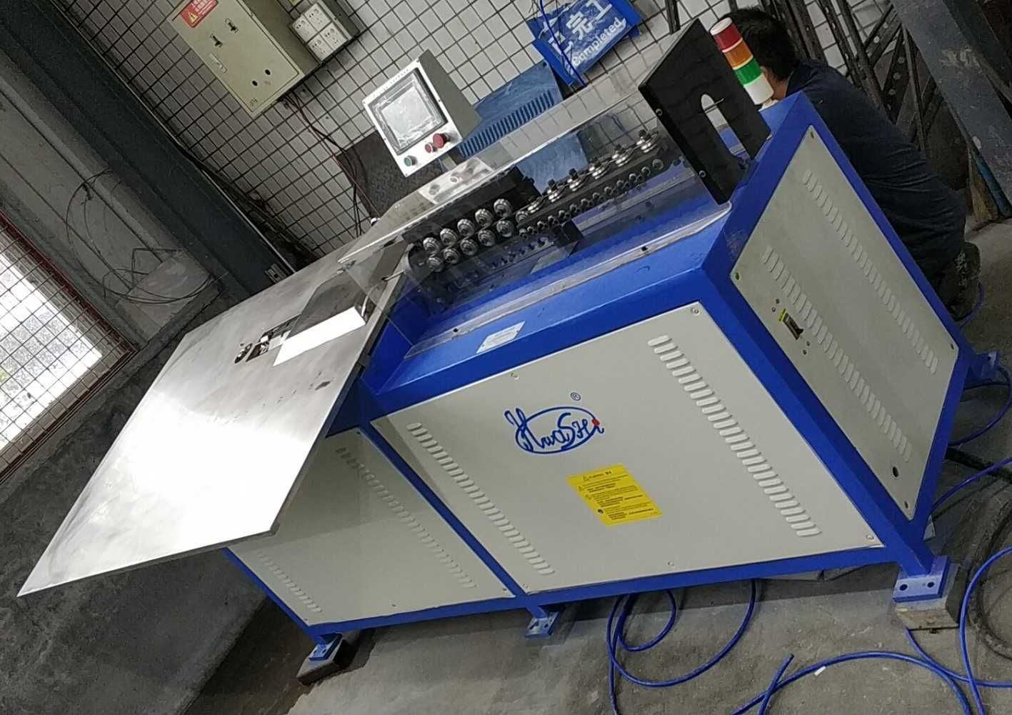Giętarka 2D CNC do drutu Hwashi ( Wafios )