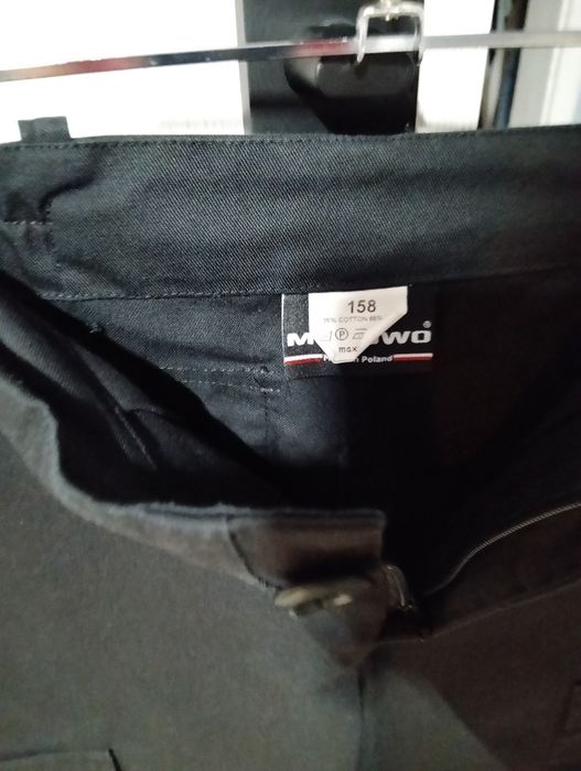 Spodnie czarne rozmiar 158 od Mundur Harcerski