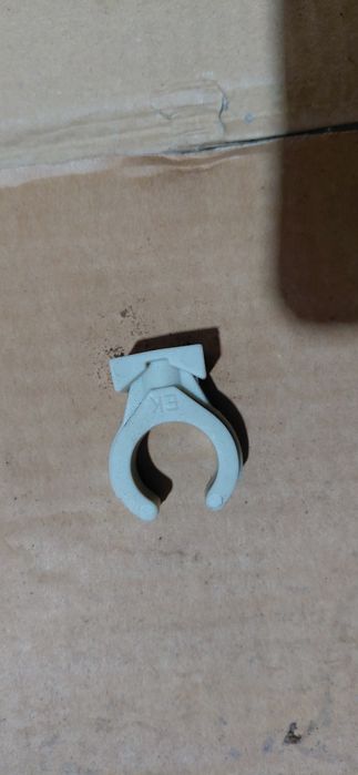 Комплект радиаторных кранов Giacomini 1/2" термостатический угловой