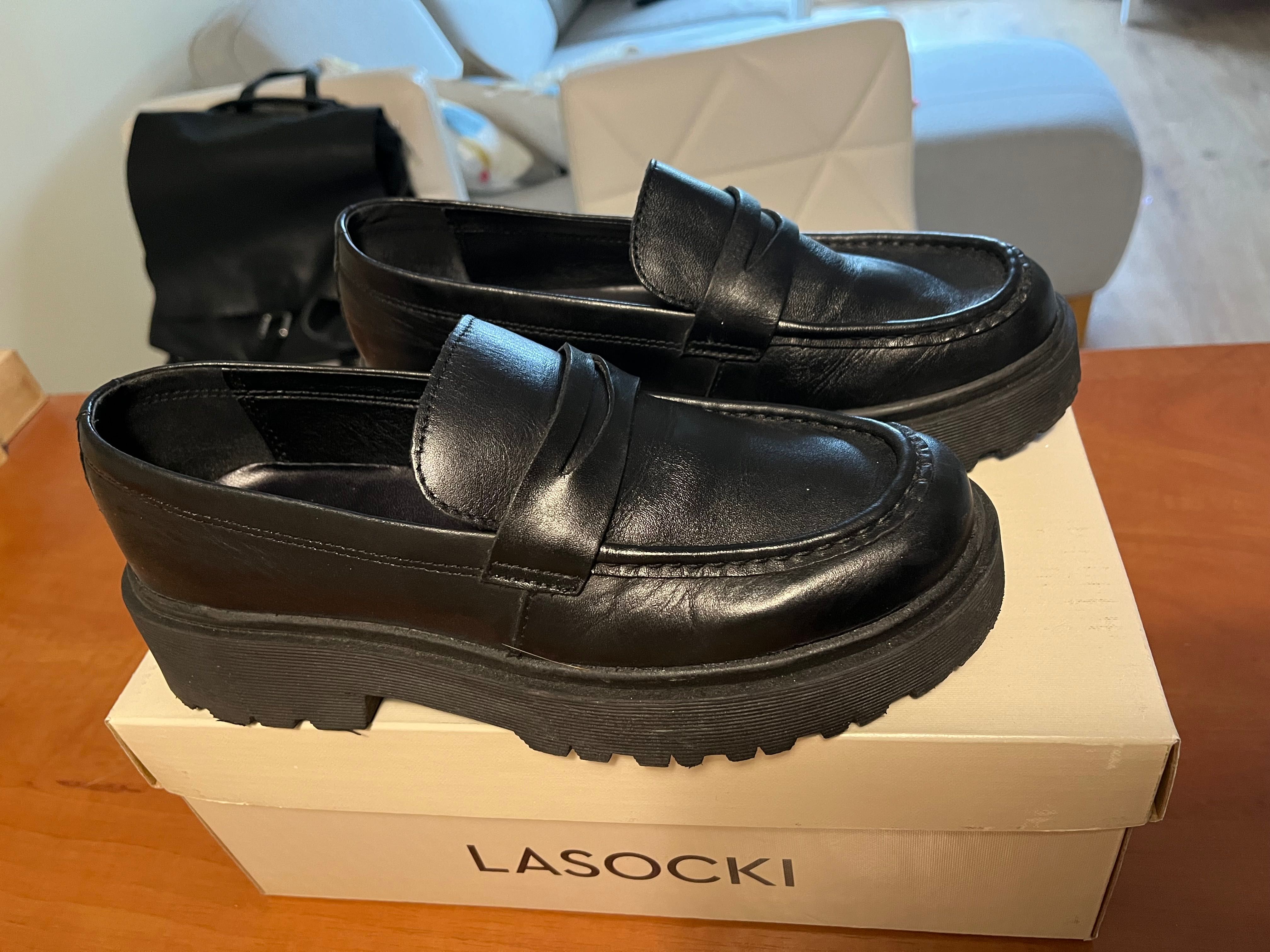 Buty Lasocki loafersy na grubej podeszwie