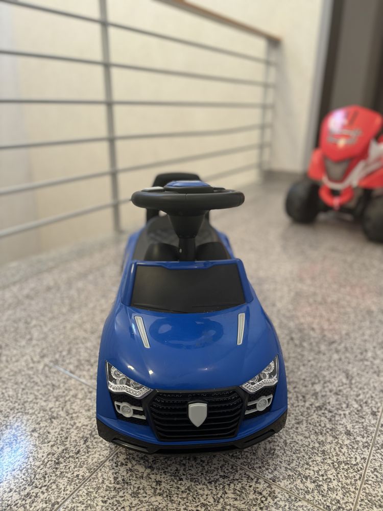 Carro azul para bebe