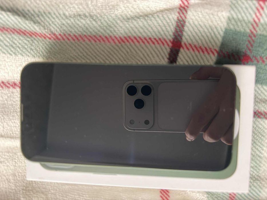 Sprzedam IPhone 13 , Dobry Stan