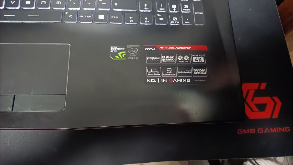 Portátil gamerl i7 com ecrã avariado