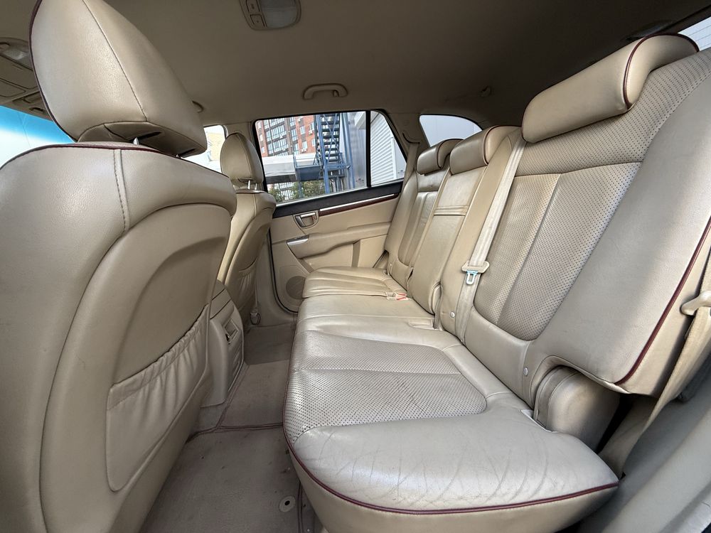 Hyundai Santa FE 2.2 Дизель - Автомат Красивая кожа