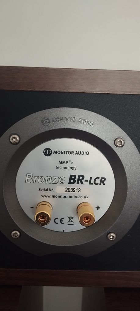 Kolumny  Monitor audio bronze fronty centralny