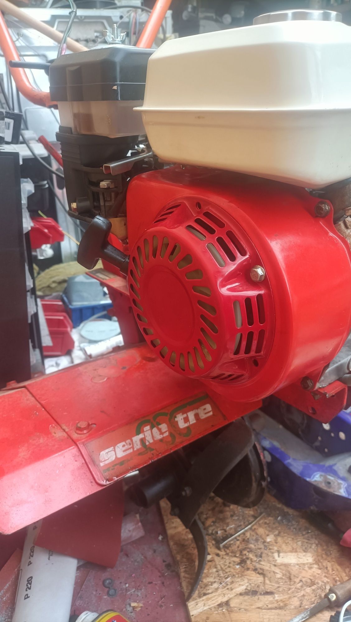 Motoenchada/motocultivador com reboque