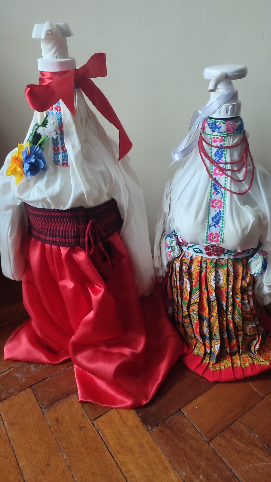 Пляшки з декором на козацький стіл