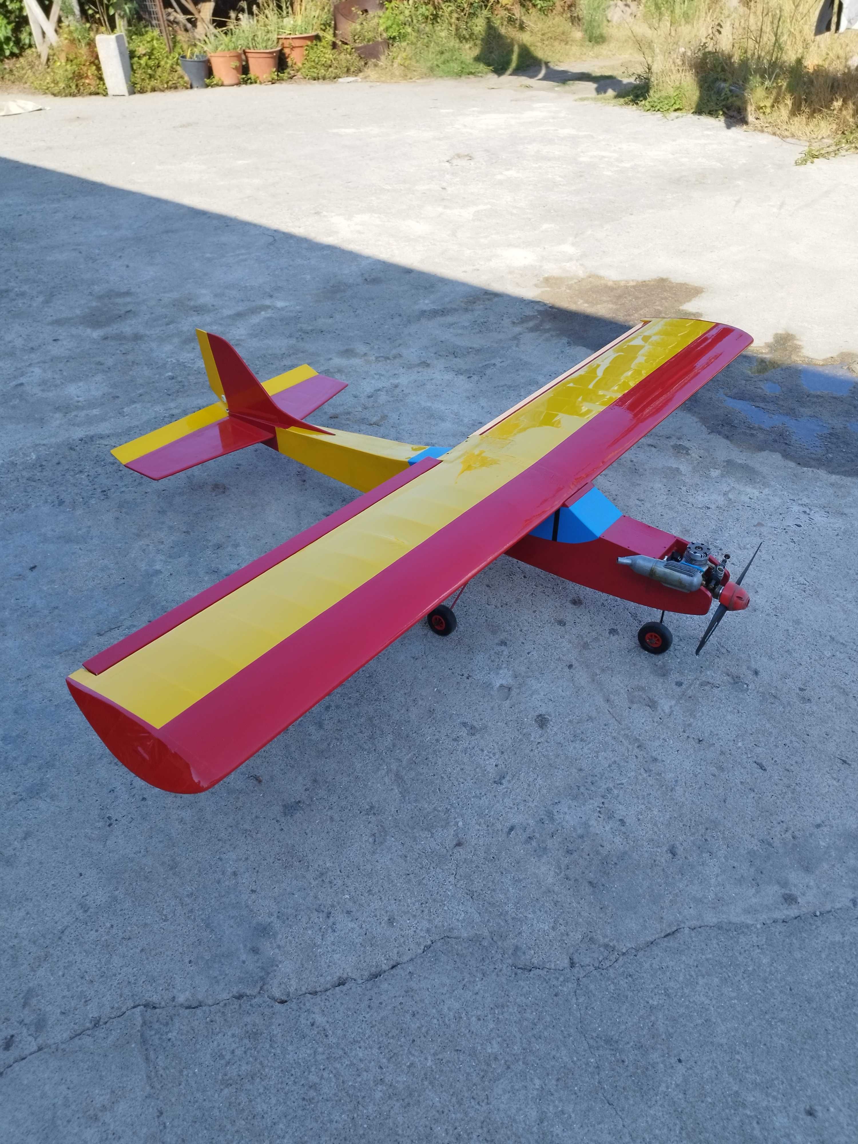 Avião RC gasolina