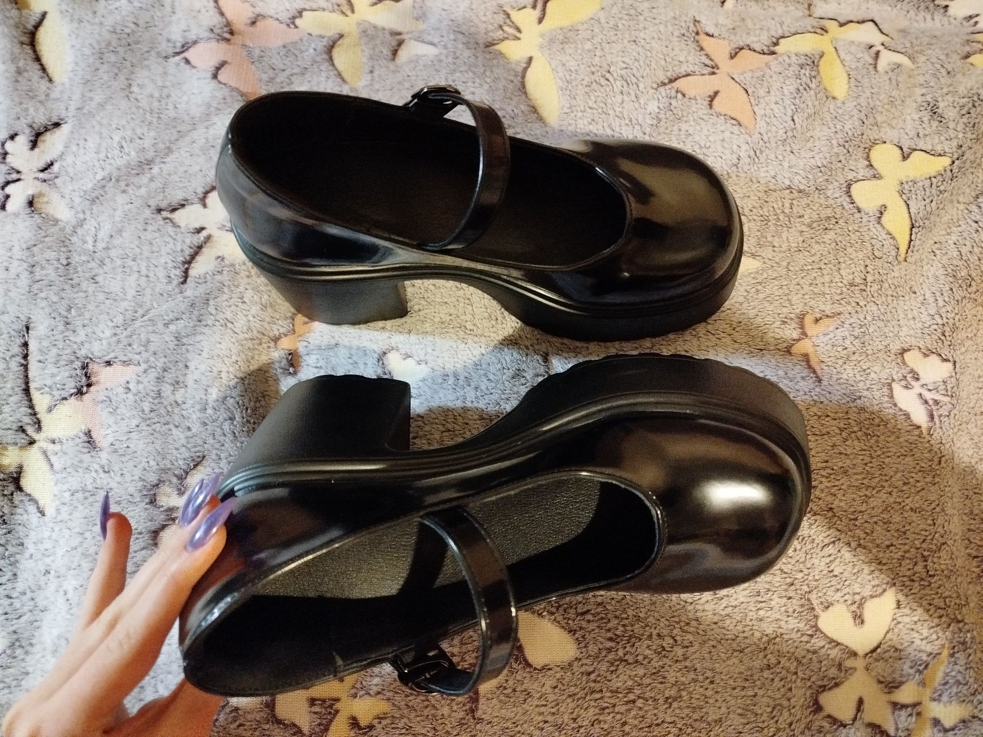 Черные лаковые туфли "Лолита"