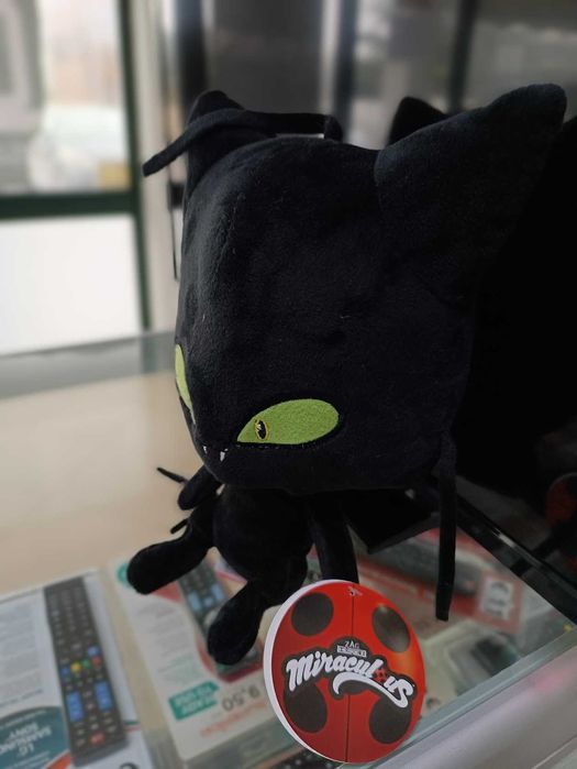 Novidade:Peluche Plagg Miraculous Ladybug 29cm