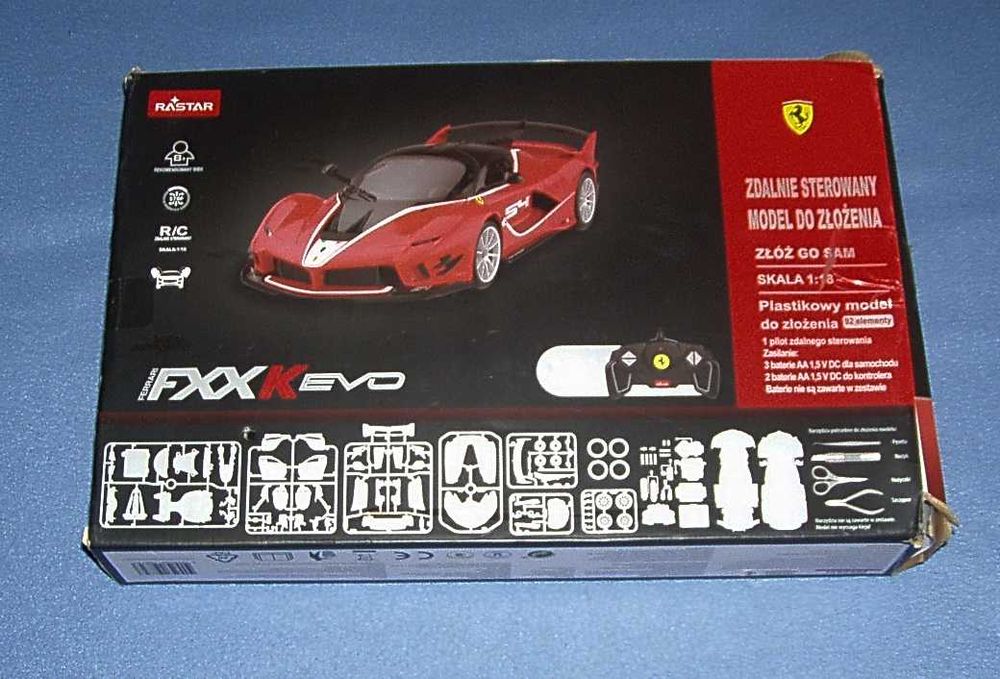 Rastar Ferrari FXX-K Evo do składania Auto Pilot