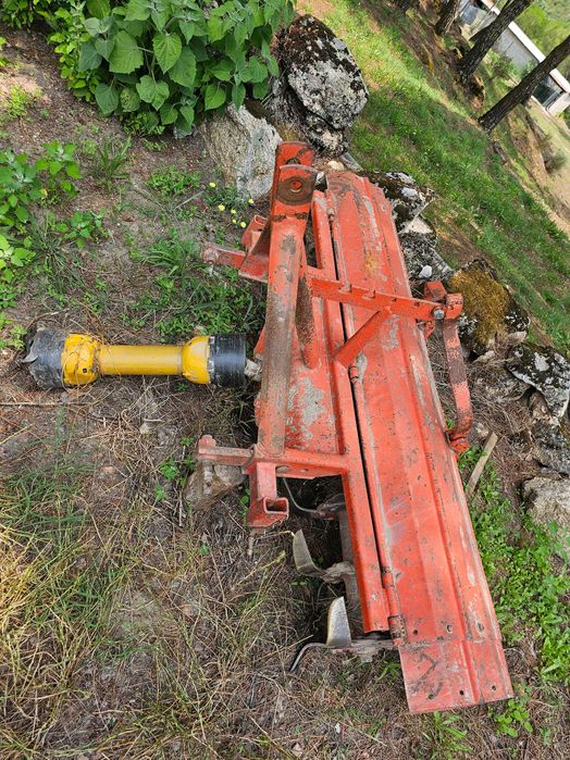Trator Fiat 420 frese, caixa
