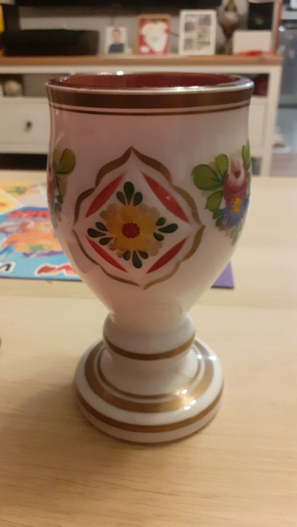 Puchar szkło mleczne Bochemia