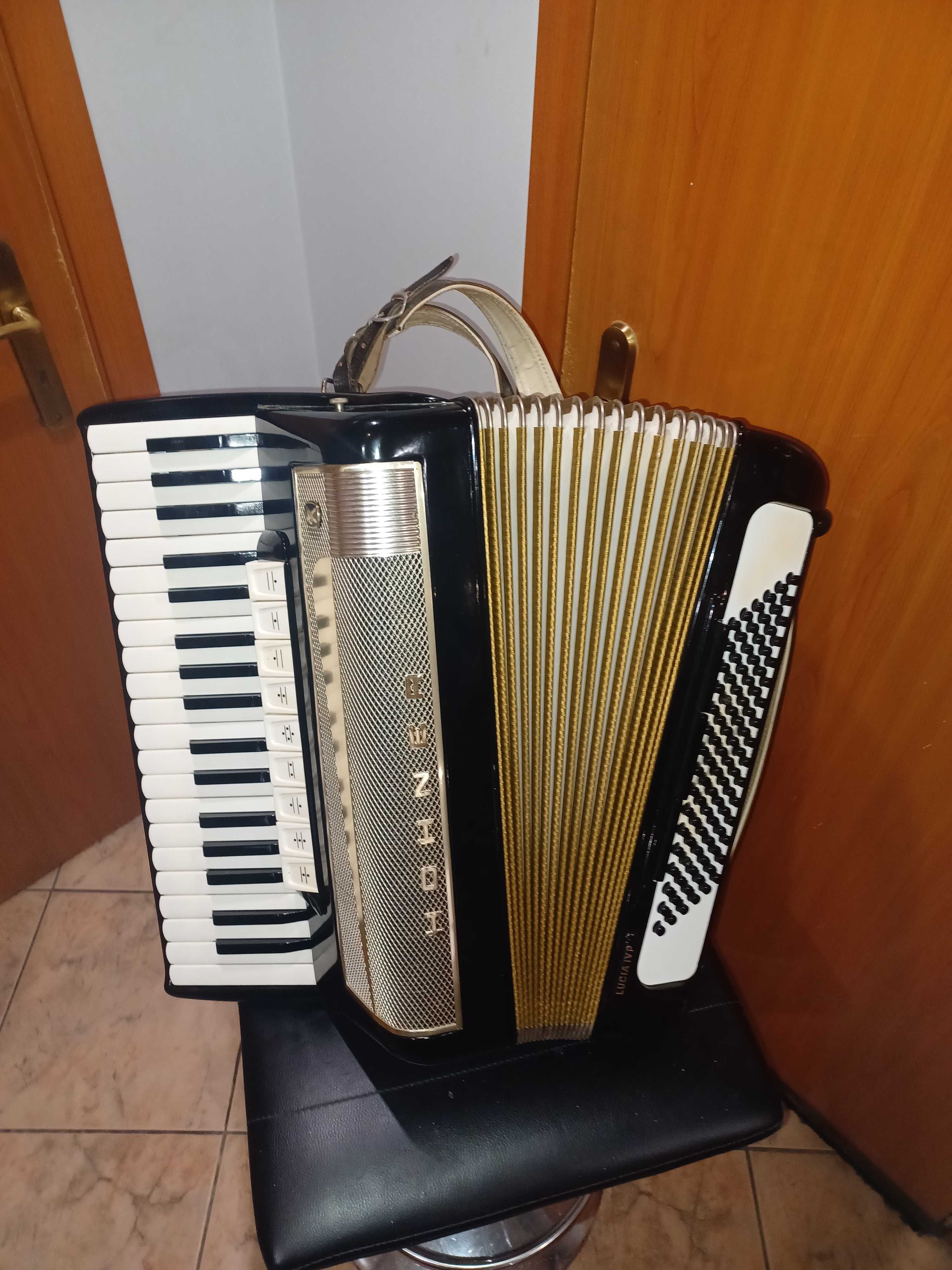 akordeon hohnel lucia IVP 96 basów 4 chóry /super stan!!!