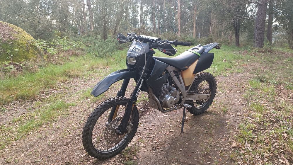Ajp pr3 200cc matrículada