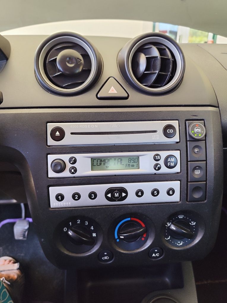 FORD Fiesta  Viatura a GPL