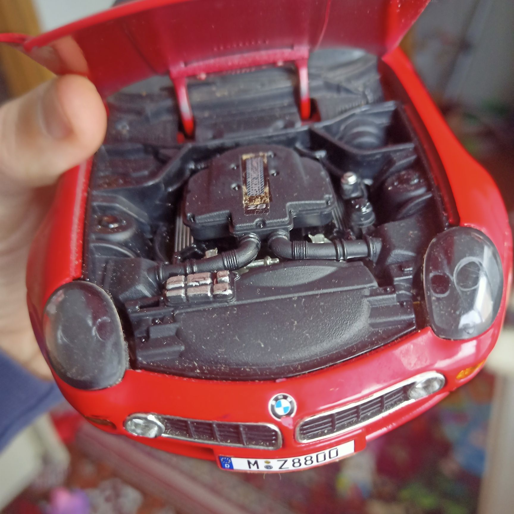 Колекціона модель BMW Z8 1:18 Burago