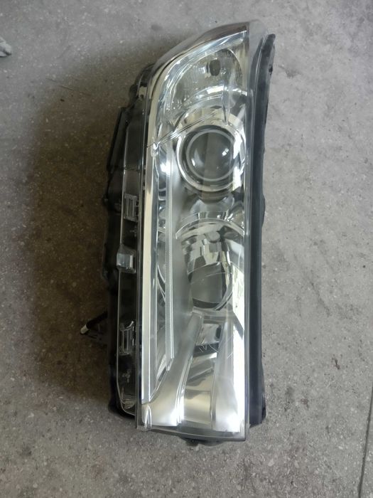 Фара правая Toyota Highlander