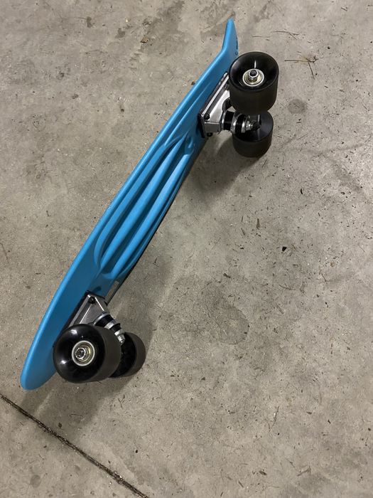 Skate azul como novo