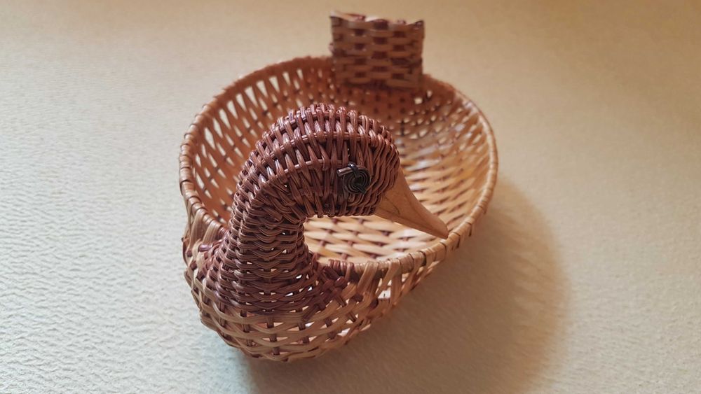 Koszyk-kaczka, rustykalny, wiklina, rattan