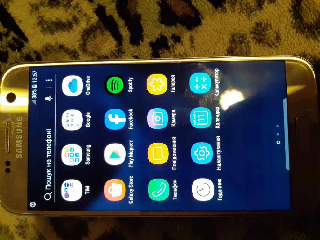 Продам samsung S7