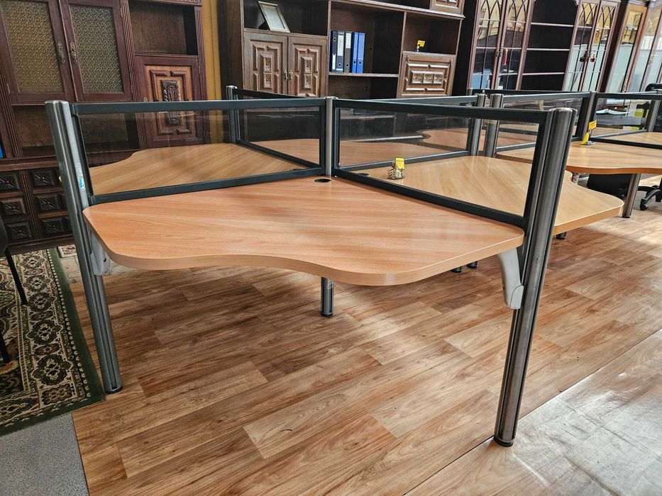 Ilha para 4 postos de trabalho - Muito bom estado geral