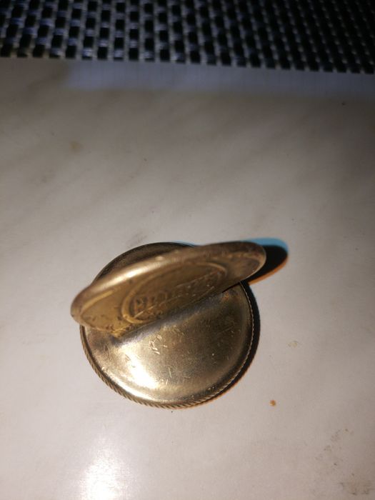 Крышка пробка латунная резьбовая  примуса с логотипом "PRISMA"