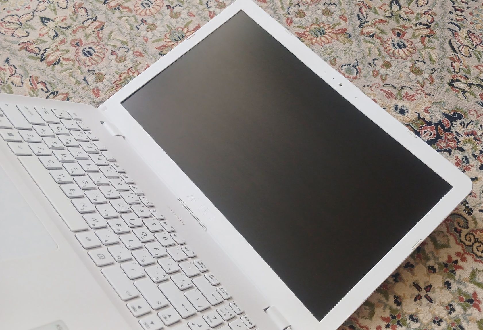 Asus VivoBook X542UF-DM400