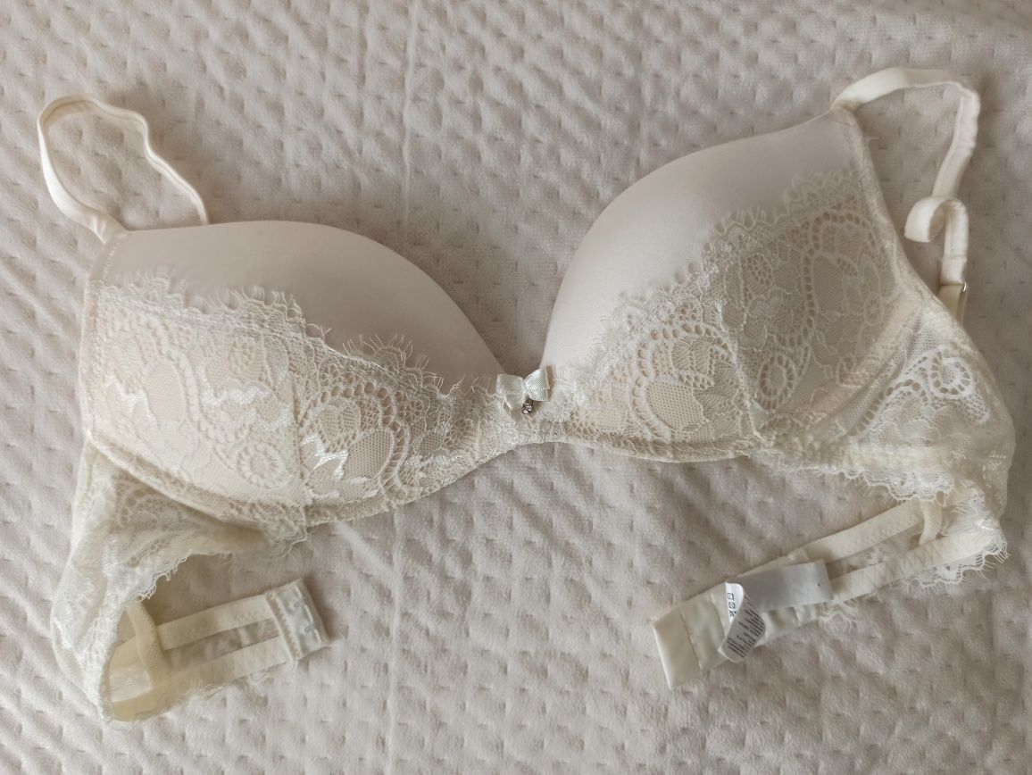 Biustonosz śmietankowy  rm. 75C Intimissimi