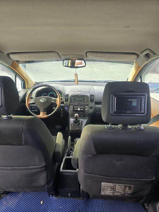 Toyota corolla verso 1.8b